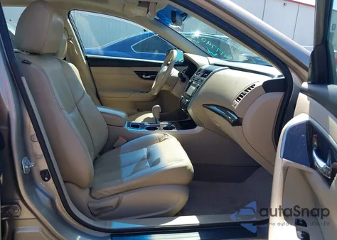 2014 Nissan Altima 2.5 from USA, damaged, VIN 1N4AL3AP3EC164847